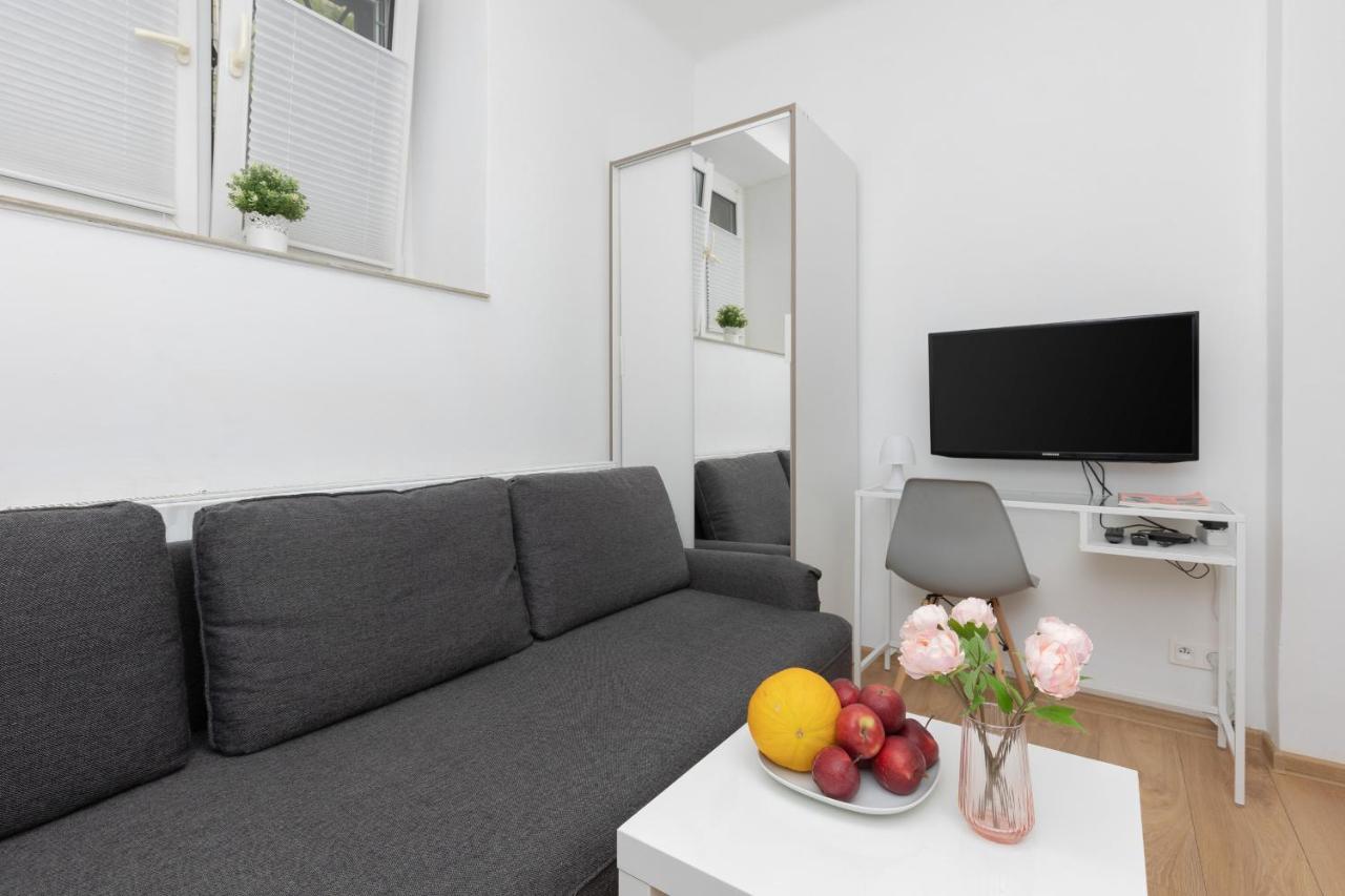 Micro Apartment Near Fort Mokotow By Noclegi Renters Warsaw Exterior photo
