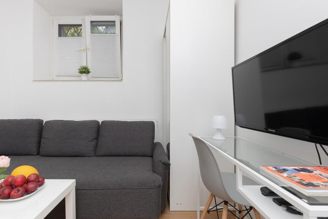 Micro Apartment Near Fort Mokotow By Noclegi Renters Warsaw Exterior photo